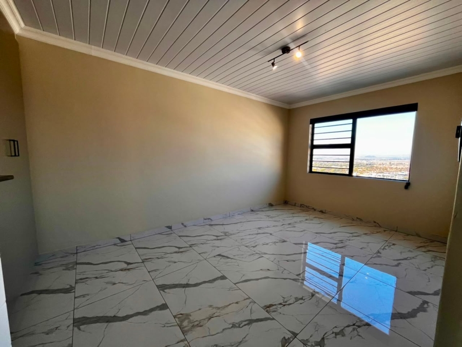 To Let 4 Bedroom Property for Rent in Cashan North West